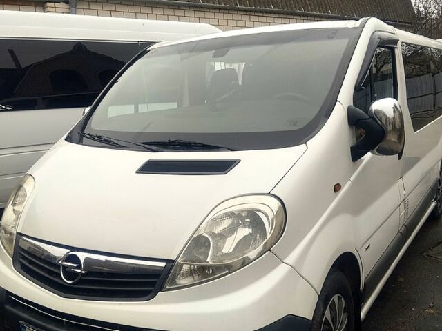 Белый Опель Виваро, объемом двигателя 2 л и пробегом 0 тыс. км за 8500 $, фото 1 на Automoto.ua