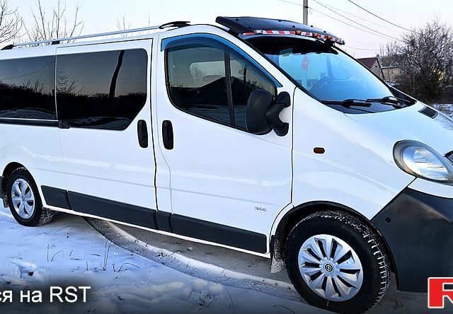 Белый Опель Виваро, объемом двигателя 2 л и пробегом 26000 тыс. км за 8300 $, фото 1 на Automoto.ua