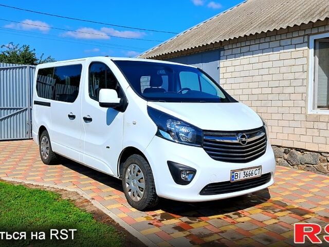 Белый Опель Виваро, объемом двигателя 1.6 л и пробегом 172 тыс. км за 15000 $, фото 1 на Automoto.ua
