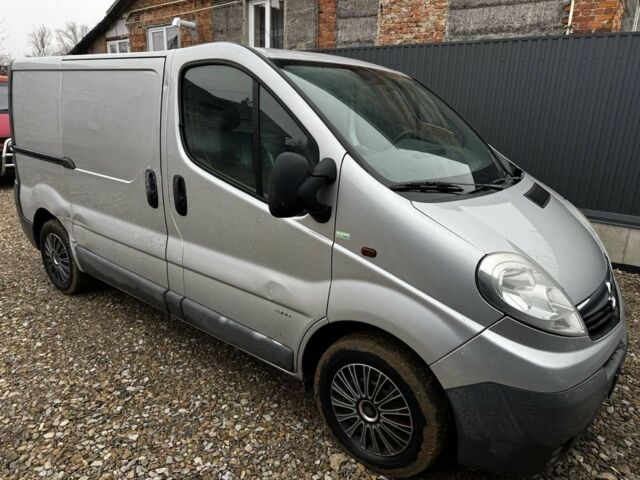 Бежевий Опель Віваро, об'ємом двигуна 2 л та пробігом 275 тис. км за 3500 $, фото 1 на Automoto.ua