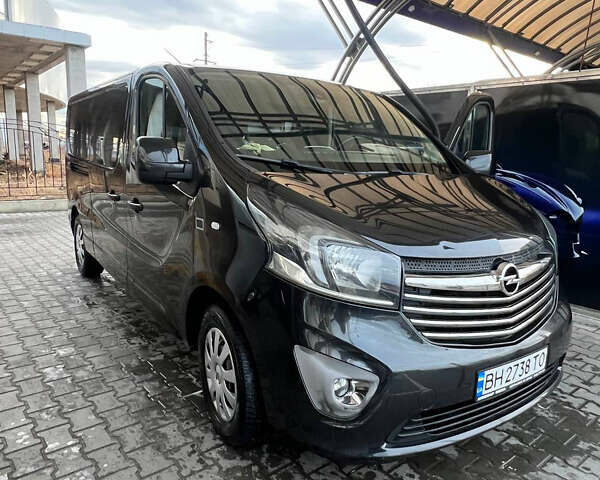 Черный Опель Виваро, объемом двигателя 1.6 л и пробегом 232 тыс. км за 14000 $, фото 1 на Automoto.ua