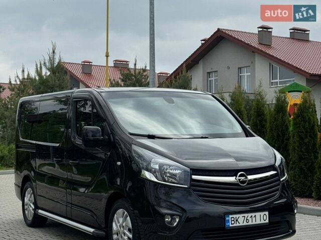 Черный Опель Виваро, объемом двигателя 1.6 л и пробегом 221 тыс. км за 12900 $, фото 1 на Automoto.ua