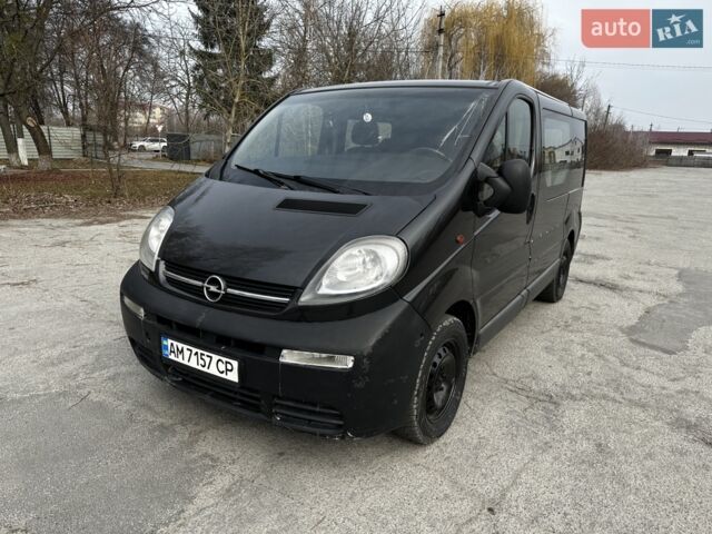 Черный Опель Виваро, объемом двигателя 1.9 л и пробегом 344 тыс. км за 7300 $, фото 1 на Automoto.ua