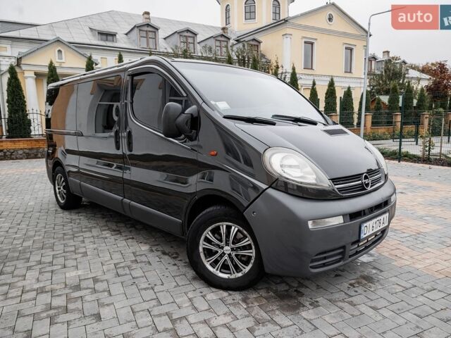 Черный Опель Виваро, объемом двигателя 1.9 л и пробегом 275 тыс. км за 8500 $, фото 1 на Automoto.ua