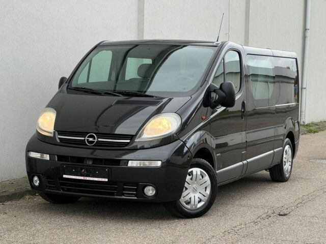 Черный Опель Виваро, объемом двигателя 1.9 л и пробегом 208 тыс. км за 3500 $, фото 1 на Automoto.ua