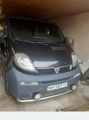 Черный Опель Виваро, объемом двигателя 1.9 л и пробегом 700 тыс. км за 8124 $, фото 1 на Automoto.ua