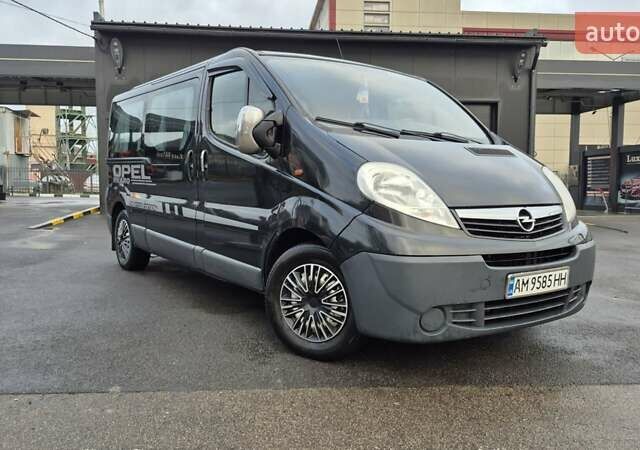 Черный Опель Виваро, объемом двигателя 2 л и пробегом 305 тыс. км за 7600 $, фото 1 на Automoto.ua