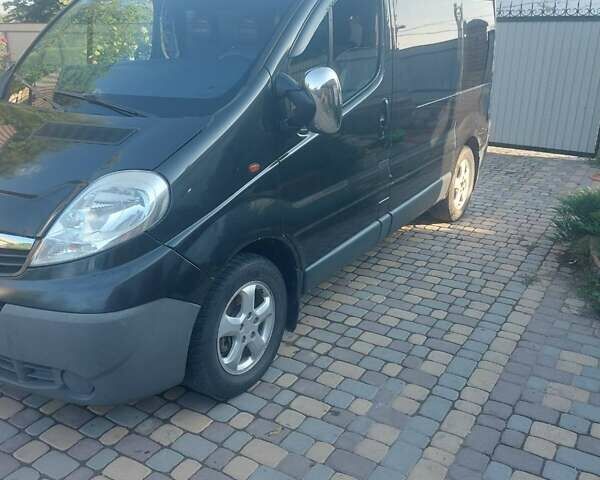 Черный Опель Виваро, объемом двигателя 2 л и пробегом 260 тыс. км за 7200 $, фото 1 на Automoto.ua