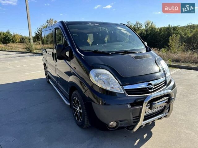 Черный Опель Виваро, объемом двигателя 2 л и пробегом 306 тыс. км за 8500 $, фото 1 на Automoto.ua