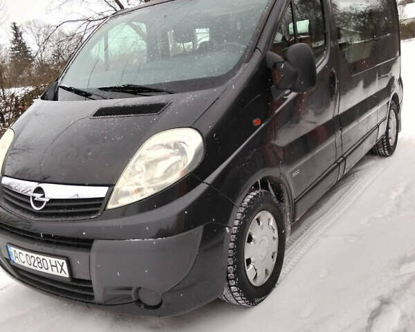 Чорний Опель Віваро, об'ємом двигуна 2 л та пробігом 269 тис. км за 10200 $, фото 1 на Automoto.ua
