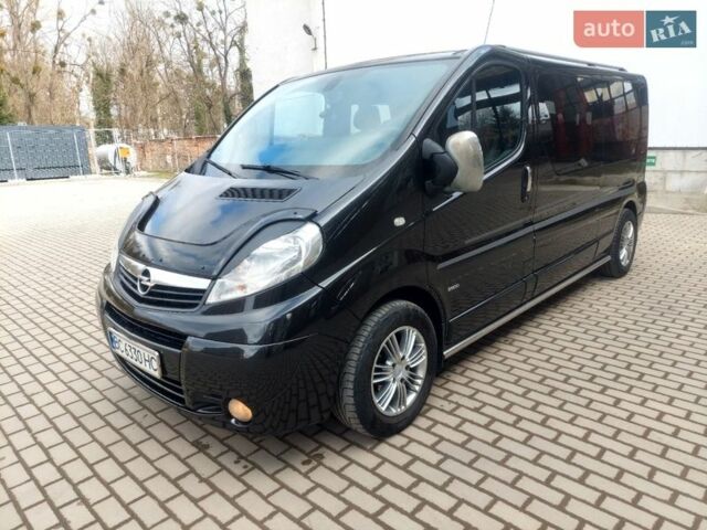 Чорний Опель Віваро, об'ємом двигуна 2.5 л та пробігом 424 тис. км за 9650 $, фото 1 на Automoto.ua