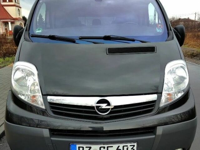 Черный Опель Виваро, объемом двигателя 2 л и пробегом 230 тыс. км за 7400 $, фото 1 на Automoto.ua