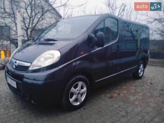 Черный Опель Виваро, объемом двигателя 2 л и пробегом 205 тыс. км за 11500 $, фото 1 на Automoto.ua