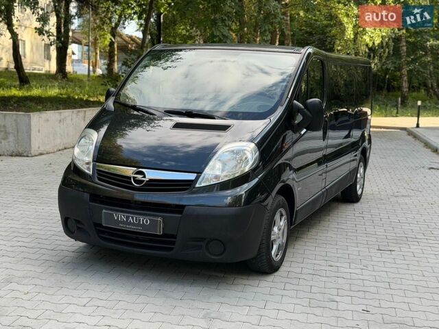 Чорний Опель Віваро, об'ємом двигуна 2 л та пробігом 239 тис. км за 12200 $, фото 1 на Automoto.ua
