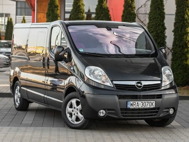 Чорний Опель Віваро, об'ємом двигуна 2 л та пробігом 255 тис. км за 12000 $, фото 1 на Automoto.ua