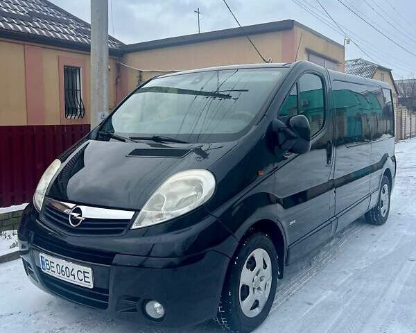 Чорний Опель Віваро, об'ємом двигуна 2.46 л та пробігом 286 тис. км за 12999 $, фото 1 на Automoto.ua
