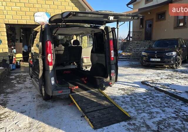 Чорний Опель Віваро, об'ємом двигуна 2 л та пробігом 70 тис. км за 14500 $, фото 1 на Automoto.ua