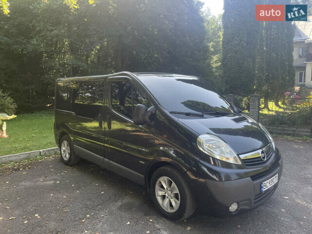 Черный Опель Виваро, объемом двигателя 2 л и пробегом 214 тыс. км за 13500 $, фото 1 на Automoto.ua