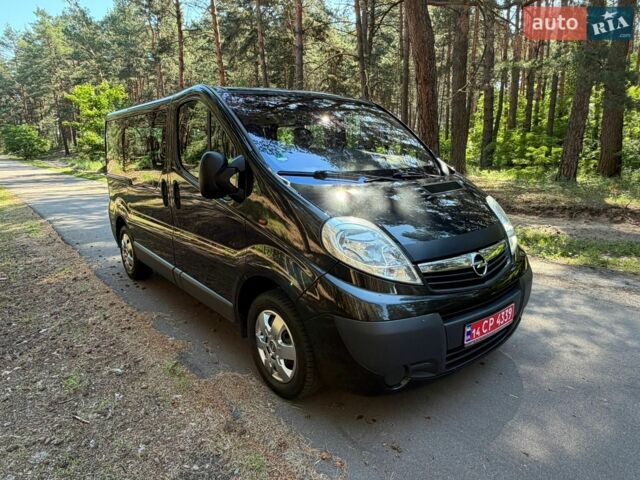 Черный Опель Виваро, объемом двигателя 2 л и пробегом 270 тыс. км за 15800 $, фото 1 на Automoto.ua