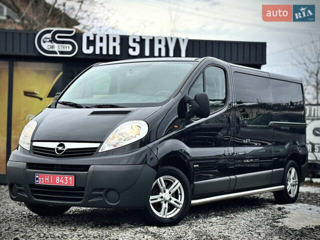 Черный Опель Виваро, объемом двигателя 2 л и пробегом 267 тыс. км за 14900 $, фото 1 на Automoto.ua