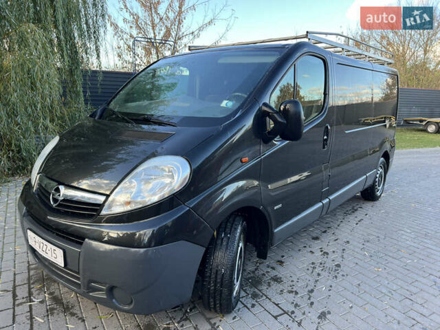 Черный Опель Виваро, объемом двигателя 2 л и пробегом 185 тыс. км за 10500 $, фото 1 на Automoto.ua