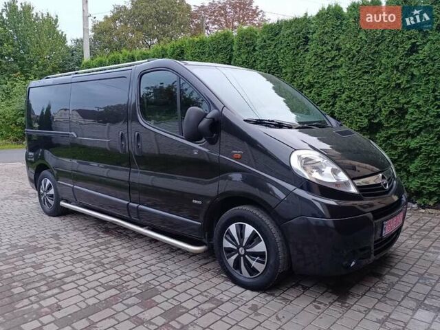 Черный Опель Виваро, объемом двигателя 2 л и пробегом 240 тыс. км за 12800 $, фото 1 на Automoto.ua