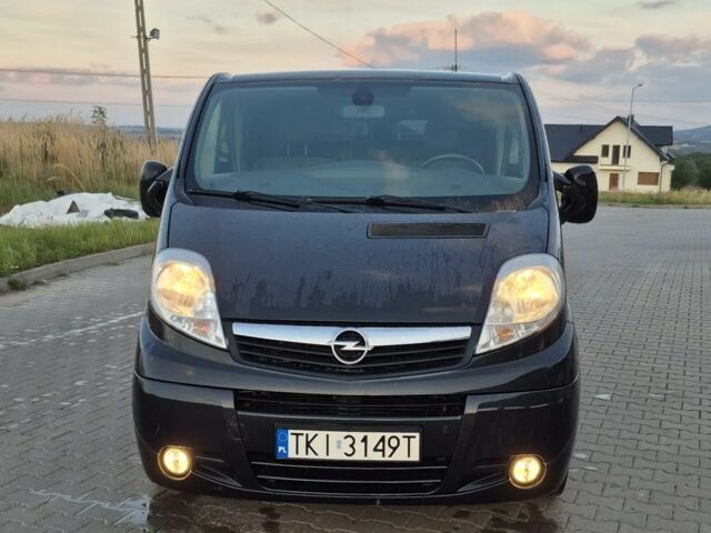Черный Опель Виваро, объемом двигателя 2 л и пробегом 186 тыс. км за 9100 $, фото 1 на Automoto.ua