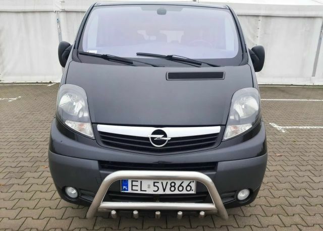 Черный Опель Виваро, объемом двигателя 2 л и пробегом 288 тыс. км за 7000 $, фото 1 на Automoto.ua