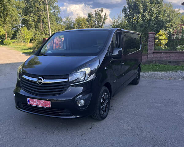 Чорний Опель Віваро, об'ємом двигуна 1.6 л та пробігом 313 тис. км за 12150 $, фото 1 на Automoto.ua