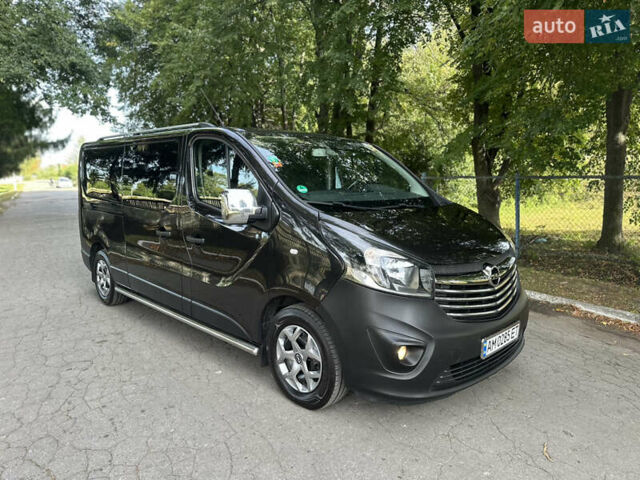 Черный Опель Виваро, объемом двигателя 1.6 л и пробегом 255 тыс. км за 16999 $, фото 1 на Automoto.ua