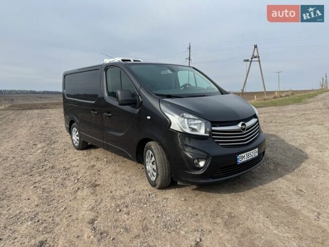 Черный Опель Виваро, объемом двигателя 1.6 л и пробегом 338 тыс. км за 18000 $, фото 1 на Automoto.ua