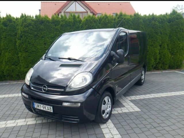 Черный Опель Виваро, объемом двигателя 0 л и пробегом 310 тыс. км за 3000 $, фото 1 на Automoto.ua