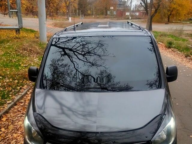 Чорний Опель Віваро, об'ємом двигуна 1.6 л та пробігом 236 тис. км за 19000 $, фото 1 на Automoto.ua