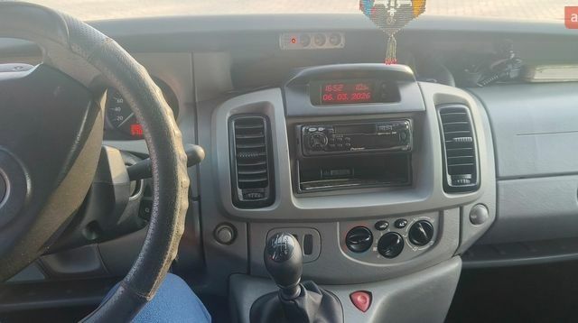 Красный Опель Виваро, объемом двигателя 1.87 л и пробегом 320 тыс. км за 5600 $, фото 1 на Automoto.ua