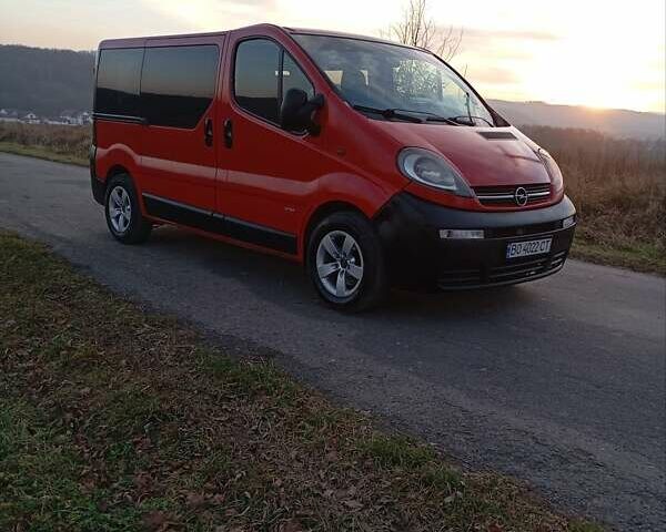 Червоний Опель Віваро, об'ємом двигуна 1.9 л та пробігом 404 тис. км за 5400 $, фото 1 на Automoto.ua