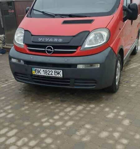 Красный Опель Виваро, объемом двигателя 1.9 л и пробегом 270 тыс. км за 5050 $, фото 1 на Automoto.ua