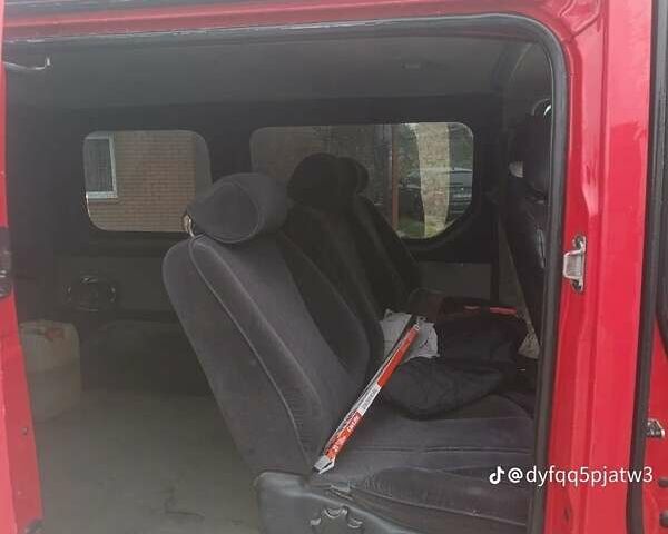 Червоний Опель Віваро, об'ємом двигуна 2.5 л та пробігом 599 тис. км за 6500 $, фото 1 на Automoto.ua