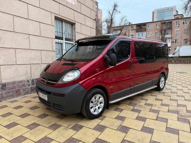 Червоний Опель Віваро, об'ємом двигуна 1.9 л та пробігом 310 тис. км за 8500 $, фото 1 на Automoto.ua