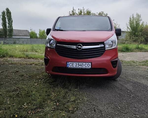 Красный Опель Виваро, объемом двигателя 1.6 л и пробегом 217 тыс. км за 13999 $, фото 1 на Automoto.ua
