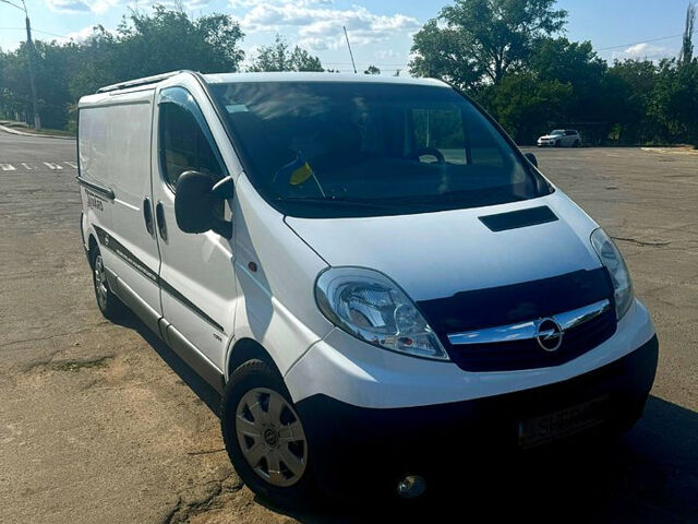 Опель Виваро, объемом двигателя 2 л и пробегом 390 тыс. км за 12000 $, фото 1 на Automoto.ua