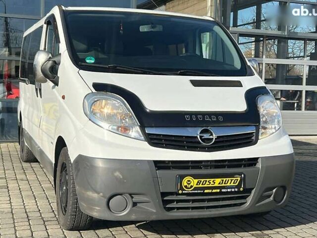 Опель Виваро, объемом двигателя 2.5 л и пробегом 263 тыс. км за 12800 $, фото 1 на Automoto.ua