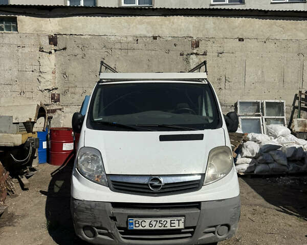 Опель Виваро, объемом двигателя 2 л и пробегом 525 тыс. км за 4900 $, фото 1 на Automoto.ua