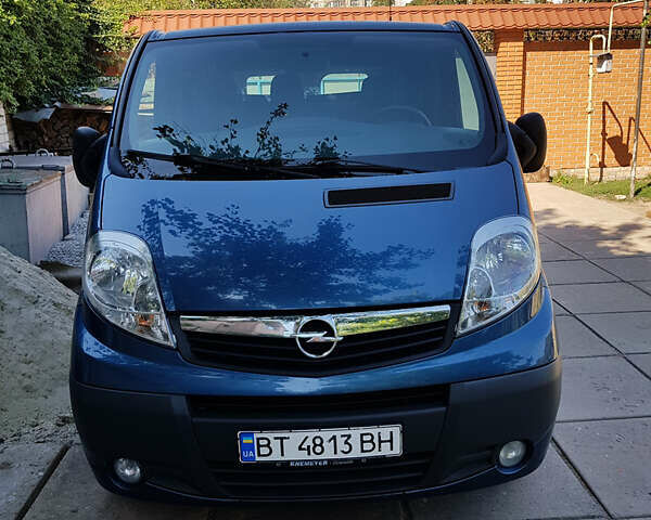 Опель Виваро, объемом двигателя 2 л и пробегом 320 тыс. км за 12500 $, фото 1 на Automoto.ua