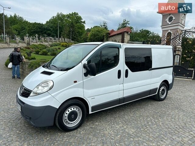 Опель Виваро, объемом двигателя 2 л и пробегом 299 тыс. км за 11999 $, фото 1 на Automoto.ua