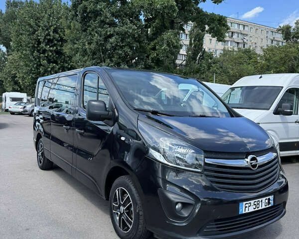 Опель Виваро, объемом двигателя 1.6 л и пробегом 165 тыс. км за 19800 $, фото 1 на Automoto.ua