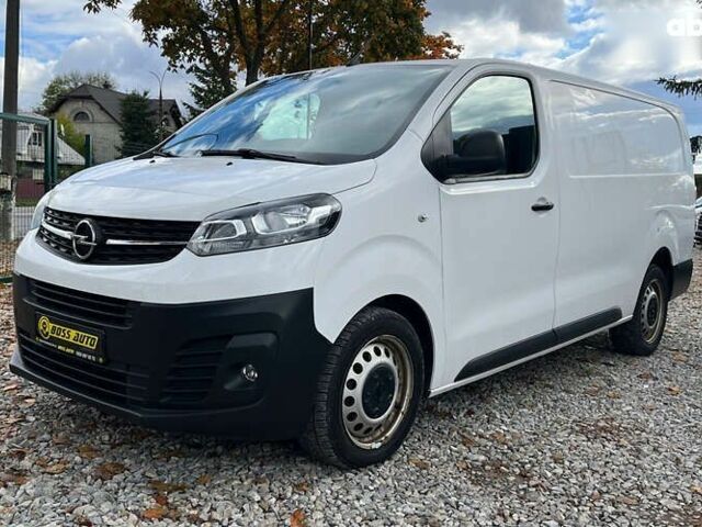 Опель Виваро, объемом двигателя 2 л и пробегом 158 тыс. км за 17600 $, фото 1 на Automoto.ua