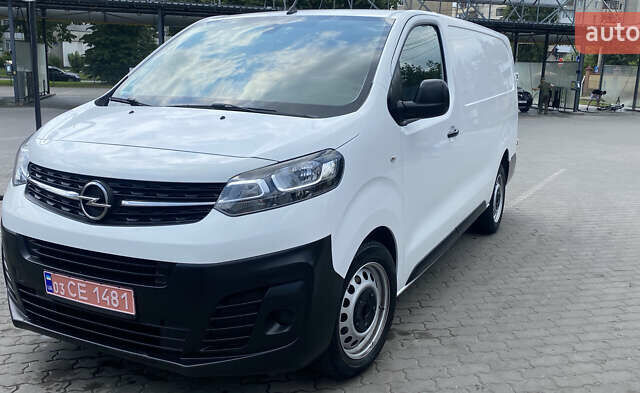 Опель Виваро, объемом двигателя 2 л и пробегом 108 тыс. км за 18999 $, фото 1 на Automoto.ua