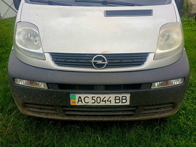 Опель Віваро, об'ємом двигуна 2.5 л та пробігом 330 тис. км за 6500 $, фото 1 на Automoto.ua