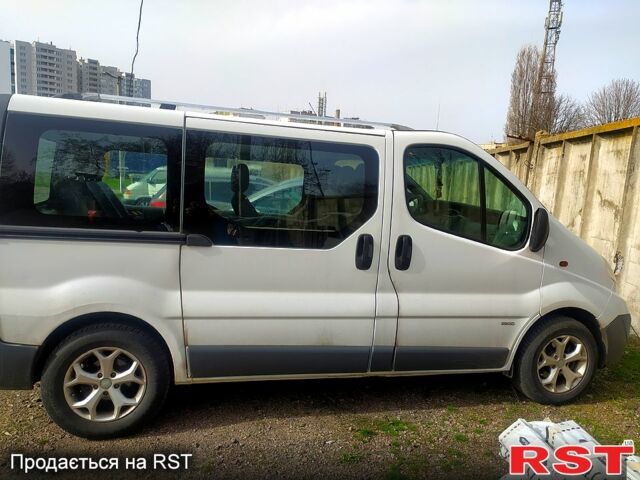 Опель Виваро, объемом двигателя 2 л и пробегом 270 тыс. км за 6000 $, фото 1 на Automoto.ua
