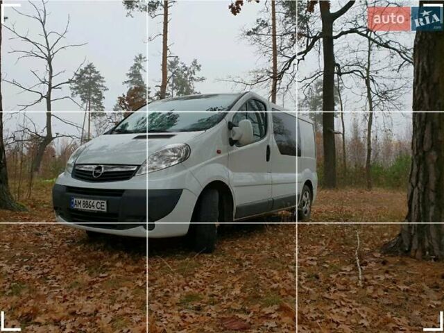 Білий Опель Віваро пас., об'ємом двигуна 2 л та пробігом 264 тис. км за 12000 $, фото 1 на Automoto.ua
